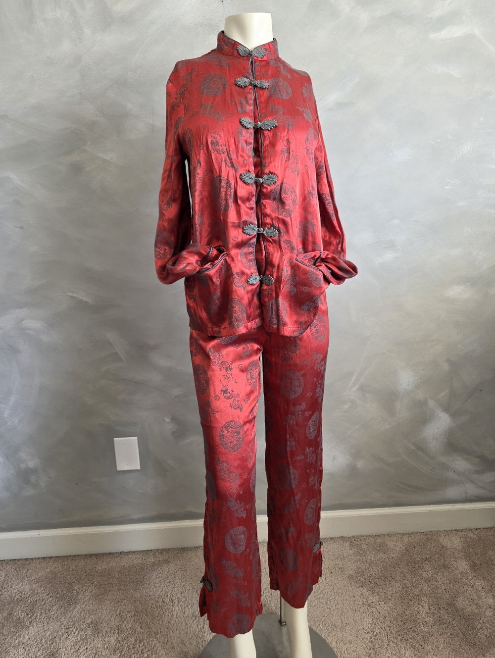 Vtg Shanghi Red Asian Motif Pajama Set Polyester Mandarin Collar Frog Closure S